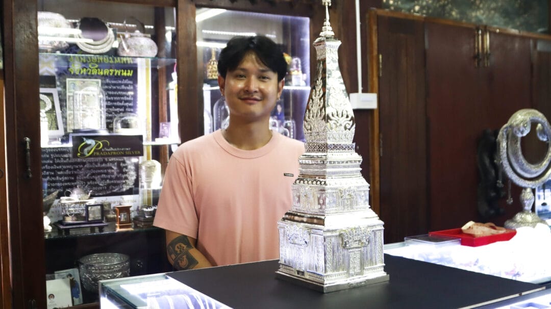 นครพนม - หนึ่งเดียวในโลก สุดวิจิตร พระธาตุพนมจำลอง งานแฮนด์เมดเงินแท้ มูลค่าครึ่งล้าน