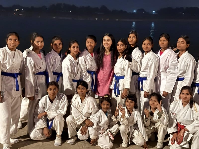 Anushka Kaushik Inspires with Young Girls for Her Next, Sunil Kothari’s Avyaan