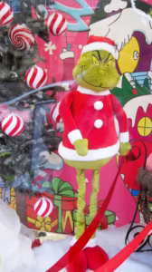 Nostalgic Holiday Flashback: Taylor’s Grinch Costume Comeback